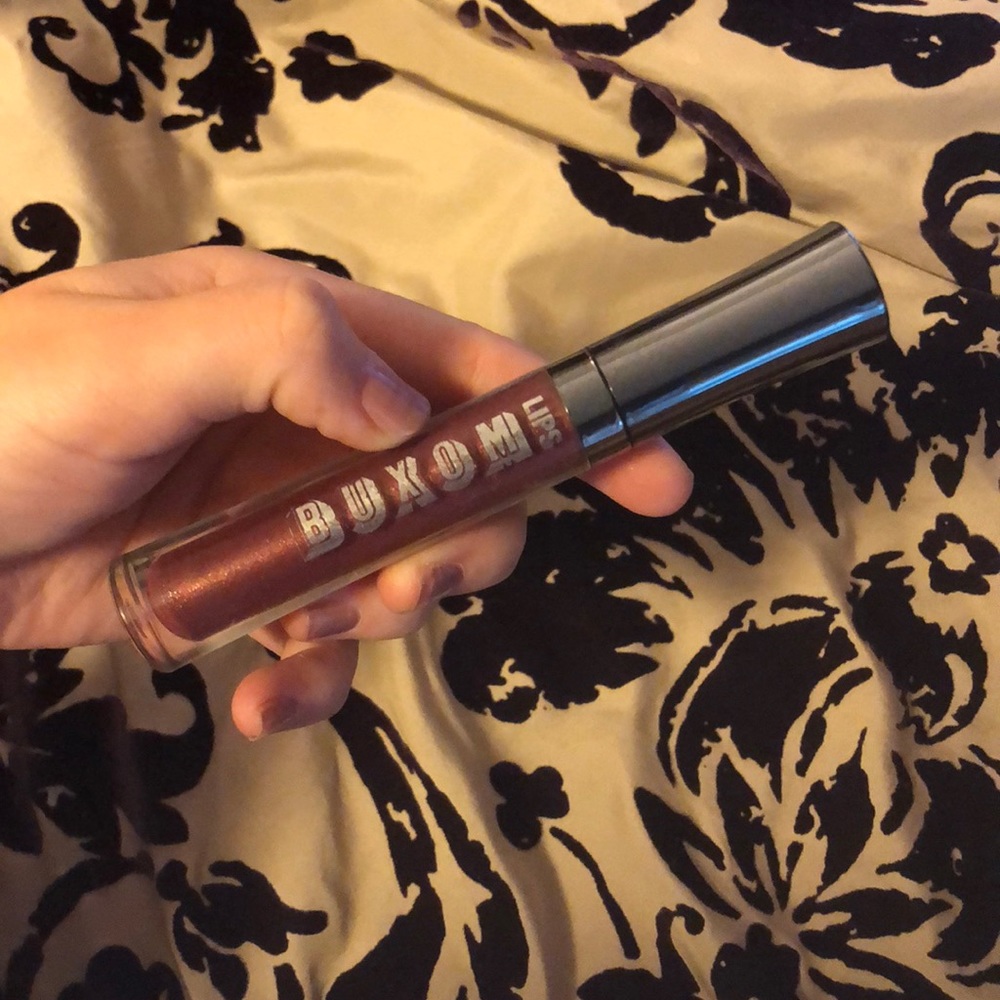 BUXOM LIP PLUMPER